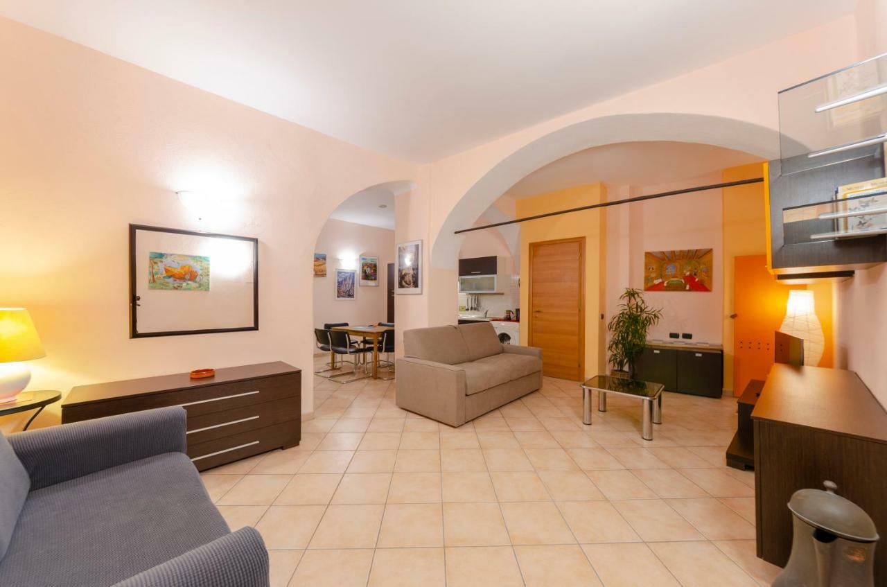 Joivy Warm Family Apt Near Porto Antico Apartamento Génova Exterior foto